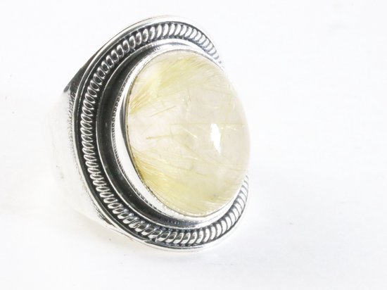 Bewerkte zilveren ring met gouden rutielkwarts - maat 17.5