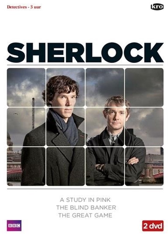 DVD hoes van Sherlock met Benedict Cumberbatch en Martin Freeman. Met de tekst 'SHERLOCK', 'Detectives - 3 uur' en de titels.