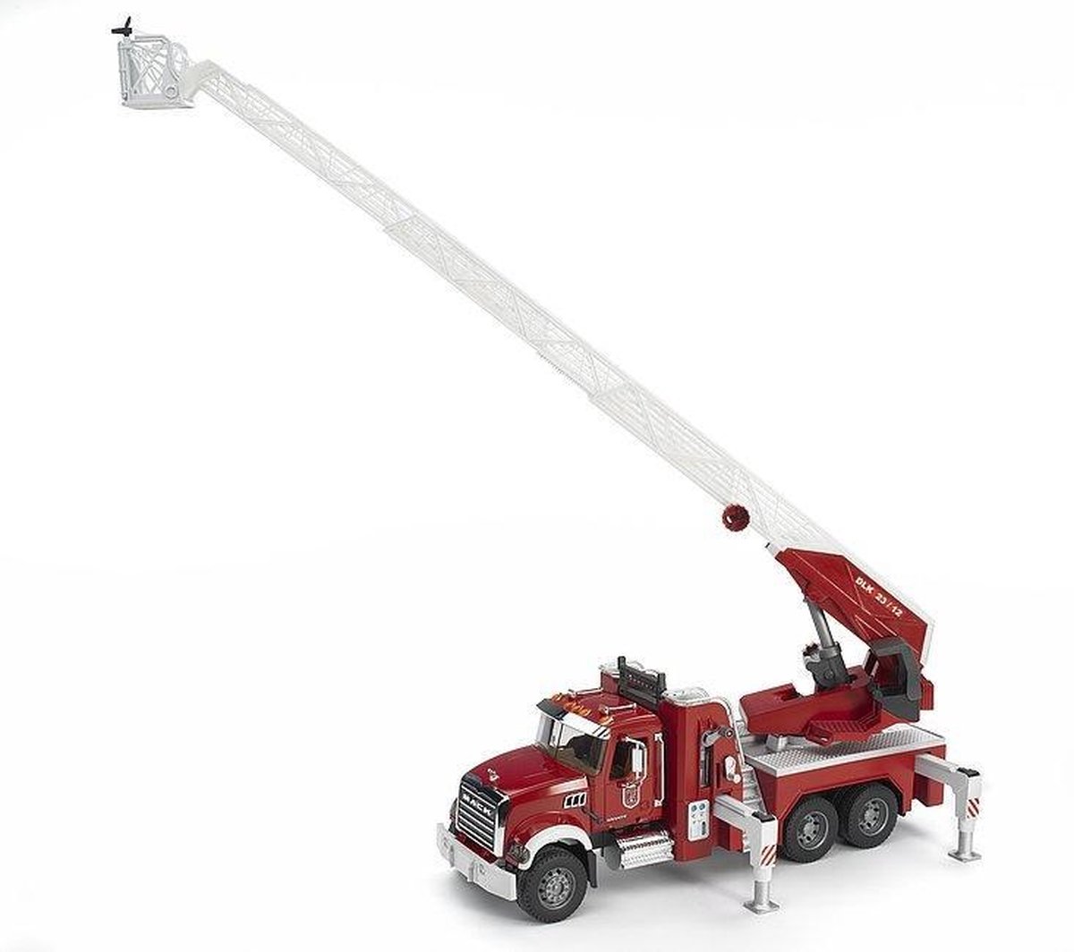 Bruder Mack Granite brandweerauto ladder en waterpomp — afbeelding 9