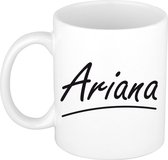 Ariana naam cadeau mok / beker sierlijke letters - Cadeau collega/ moederdag/ verjaardag of persoonlijke voornaam mok werknemers