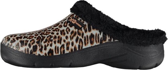 Bruine rubberen klomp met luipaardprint en zwarte imitatiebontrand. XQ Footwear logo op de zijkant.
