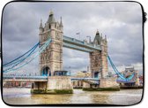 Laptophoes 13 inch 34x24 cm - Tower Bridge  - Macbook & Laptop sleeve Uitzicht op de Tower Bridge in London - Laptop hoes met foto