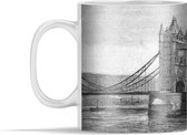 Mok - Illustratie van de Tower Bridge in zwart-wit - 350 ml - Beker