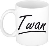 Twan naam cadeau mok / beker met sierlijke letters - Cadeau collega/ vaderdag/ verjaardag of persoonlijke voornaam mok werknemers