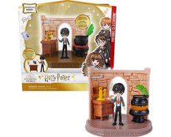 Wizarding World HARRY POTTER - PLAYSET COURS DE POTION - Coffret Univers Magique Cours De Potion Avec 1 Figurine Articulée Harry Potter et Accessoires - 6061847 - Jouet Enfant 5 ans et +