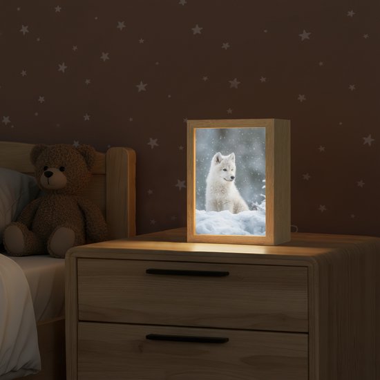 Nachtlampje 15x20 cm - Kinder lamp - Wolf - Pup - Sneeuw - Tafellamp kinderkamer - Slaapkamer lamp - Bedlamp kinderen - Kinderlampje stopcontact - Wandlamp babykamer - Nachtlampjes van Merkloos — afbeelding 2