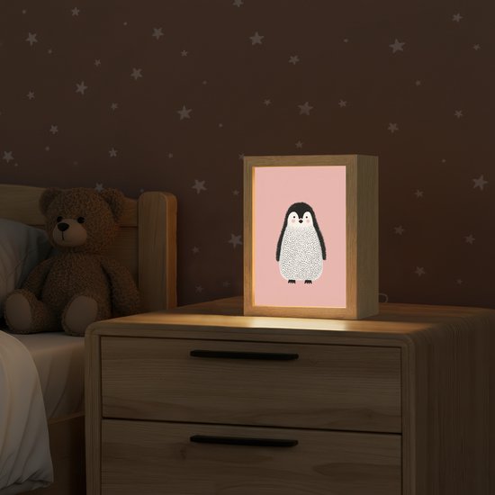 Nachtlampje 15x20 cm - Kinder lampje - Pinguïn - Stippen - Minimalistisch - Roze - Tafellamp kinderkamer - Slaapkamer lamp - Bedlamp kinderen - Kinderlampje stopcontact - Wandlamp babykamer - Nachtlampjes van OnlyWow — afbeelding 2