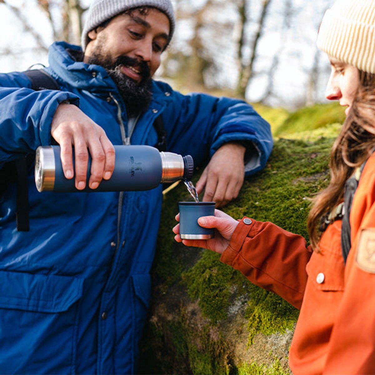 Stanley Adventure To-Go Thermosfles 750 ml - 20 Uur Warm - 25 Uur Koud - Lekvrij - Geïsoleerd Deksel - BPA-Vrij - Doorschenkstop Om Gecontroleerd Te Schenken - Frost – foto 4