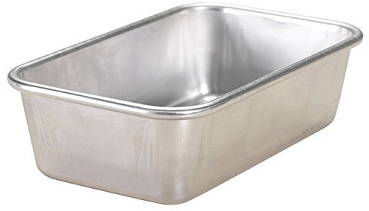 Bakken met een natuurlijke aluminium bakvorm - 22.9 cm x 13.5 cm x 7 cm