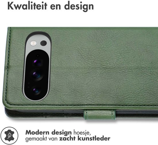 Groene book case met camera-uitsparing en sluiting, toont "Kwaliteit en design".