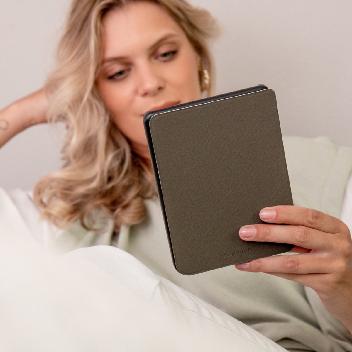 Ereader Hoes - Geschikt voor Amazon Kindle Colorsoft Signature edition (2024)/Amazon Kindle Paperwhite (2024)/Amazon Kindle Paperwhite Signature Edition (2024)/Amazon Kindle Colorsoft (2024) – foto 6