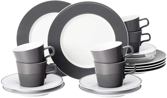 Een uitgebreid porseleinen koffieservies circa 1920. Voor 10 personen