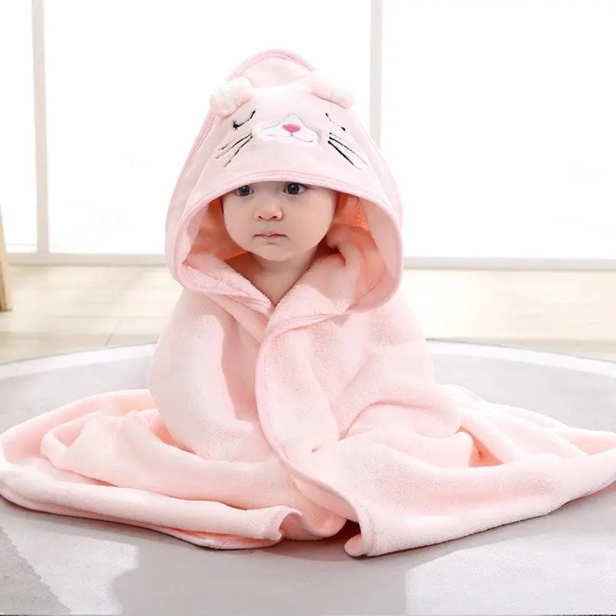 Ultra-zachte baby badcape met roze konijnensnuitje - Omslagdoek 80x80cm - Baby fleecedeken - Kraamcadeau