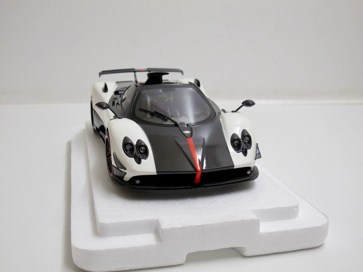 Almost Real Pagani 1/18 Zonda Cinque Roadster, Bianco Benny