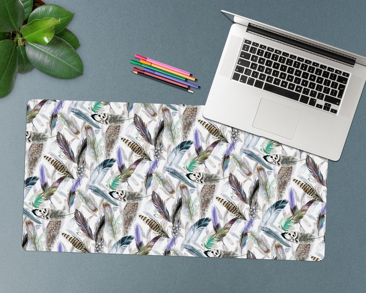 Coloray Bureau Onderlegger - Vogelveren Bureau Mat - 90 cm x 45 cm - Veelkleurig Bureau Onderlegger - Bureaumat - Onderlegger Bureau - Bureau Onderlegger Groot - Bureau Onderlegger XXL