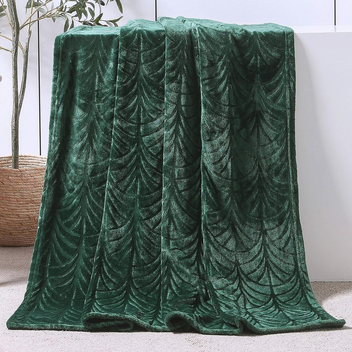 Knuffeldeken met Bladpatroon - Warme Fleece Deken - Zachte Flanellen Woondeken 150 x 200 cm - Donkergroen