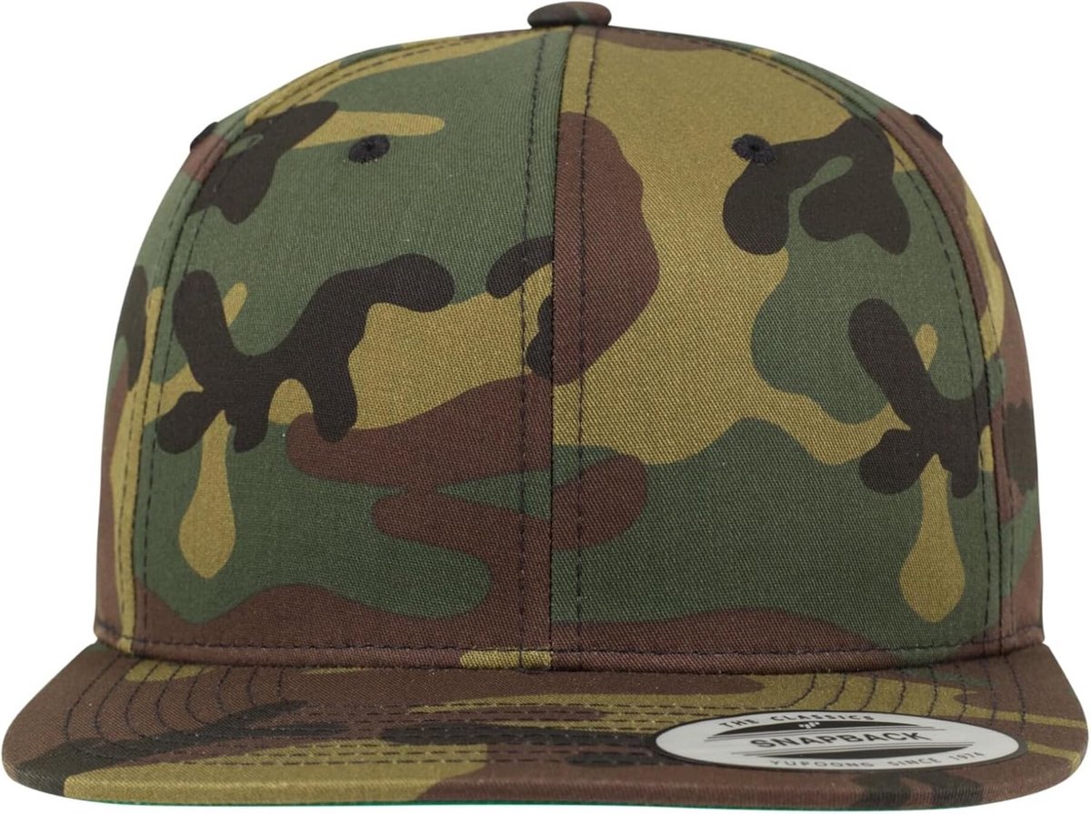 Flatbrim snapback met verstevigde voorkant en wood-land camo print