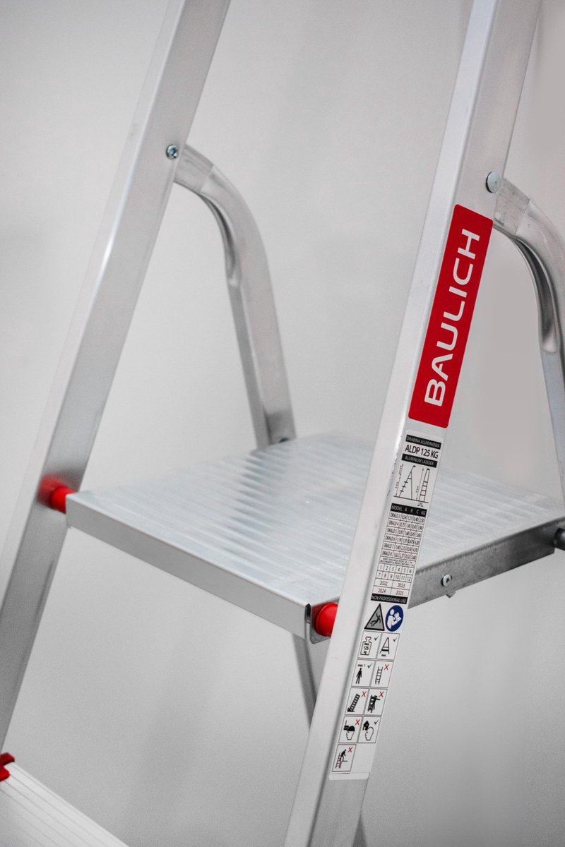 Baulich Vouwladder aluminium met haak - 6 treden huishoudladder met antislip - werkhoogte 319 cm, stabiele laddervoeten – foto 2