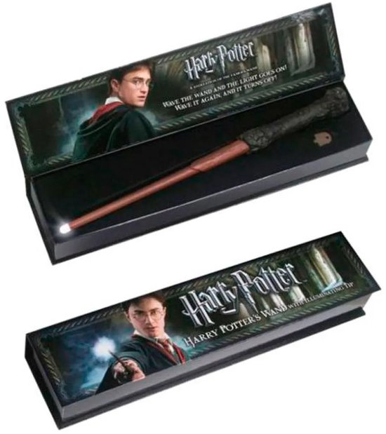 Harry Potter toverstaf met licht in gesloten en open doos, met Harry Potter afbeeldingen.