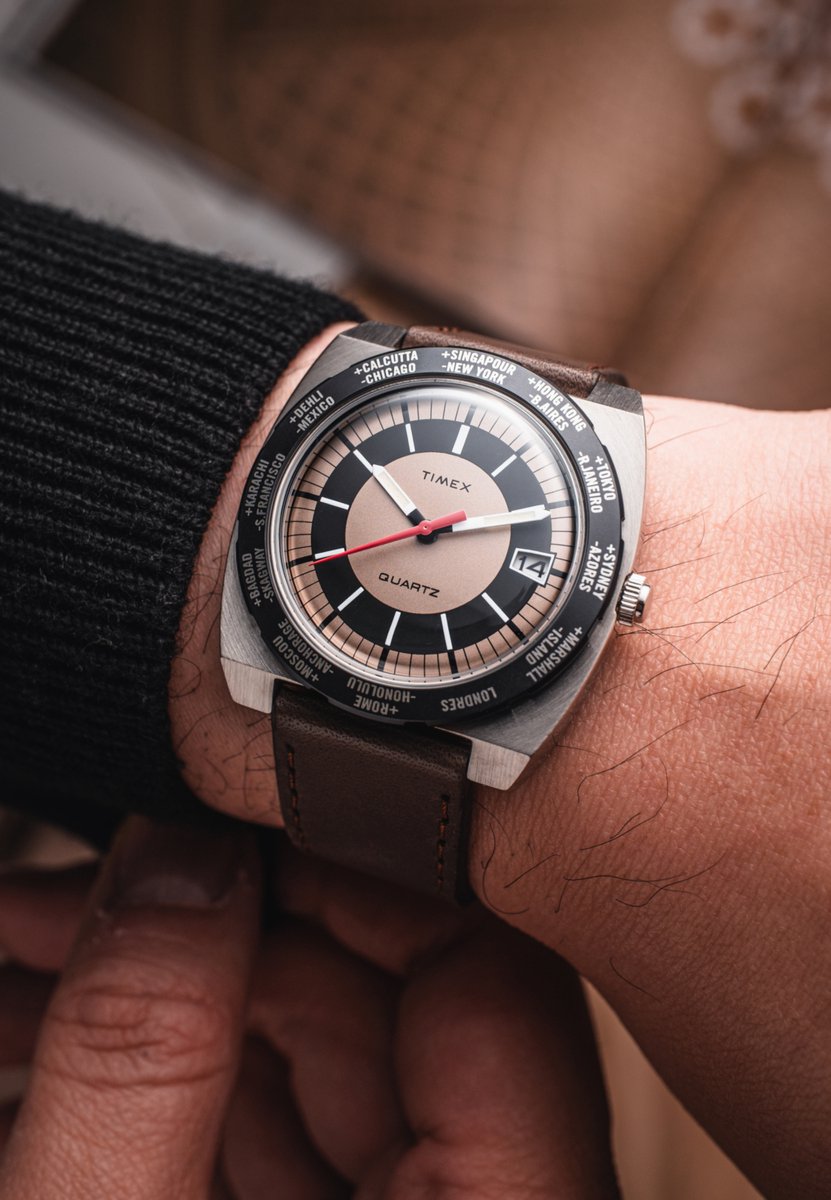 Timex Q Timex® 1972 World Time Quartz Analoog Horloge Bruin Kast: 100% Roestvrij Staal | Armband 100% Leer 39 mm TW2Y31300AJ