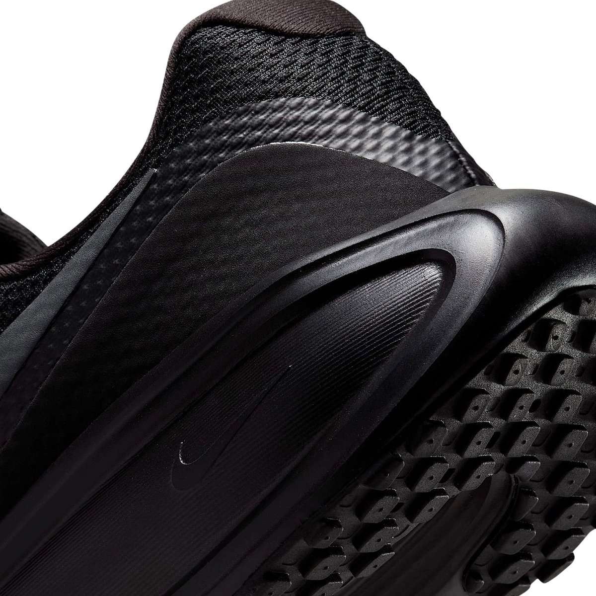 Nike Revolution 8: lichte hardloopschoen met foam-demping thumbnail 3