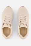 Deux baskets Skechers UNO naturelles vues de dessus. Avec lacets, accent doré au talon et semelles blanches.