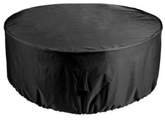 Zwarte hoes voor een ronde tuintafel.