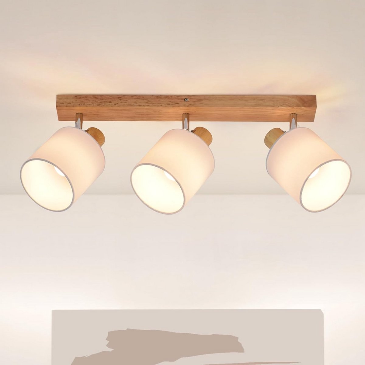 Moderne Houten Plafondlamp met 3 Spots - Draaibaar - Ideaal voor Woonkamer, Slaapkamer en