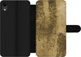 Bookcase Geschikt voor iPhone XR telefoonhoesje - Goud - Glitter - Structuur - Met vakjes - Wallet case met magneetsluiting