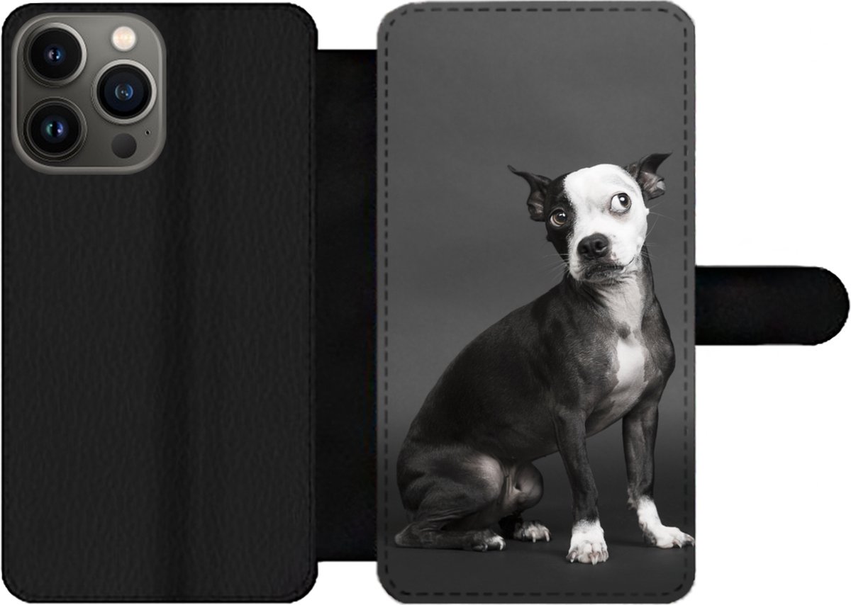 Telefoonhoesje Geschikt voor iPhone 13 Pro Max telefoonhoesje - Hond - Vlek - Portret - Met vakjes - Wallet case met magneetsluiting