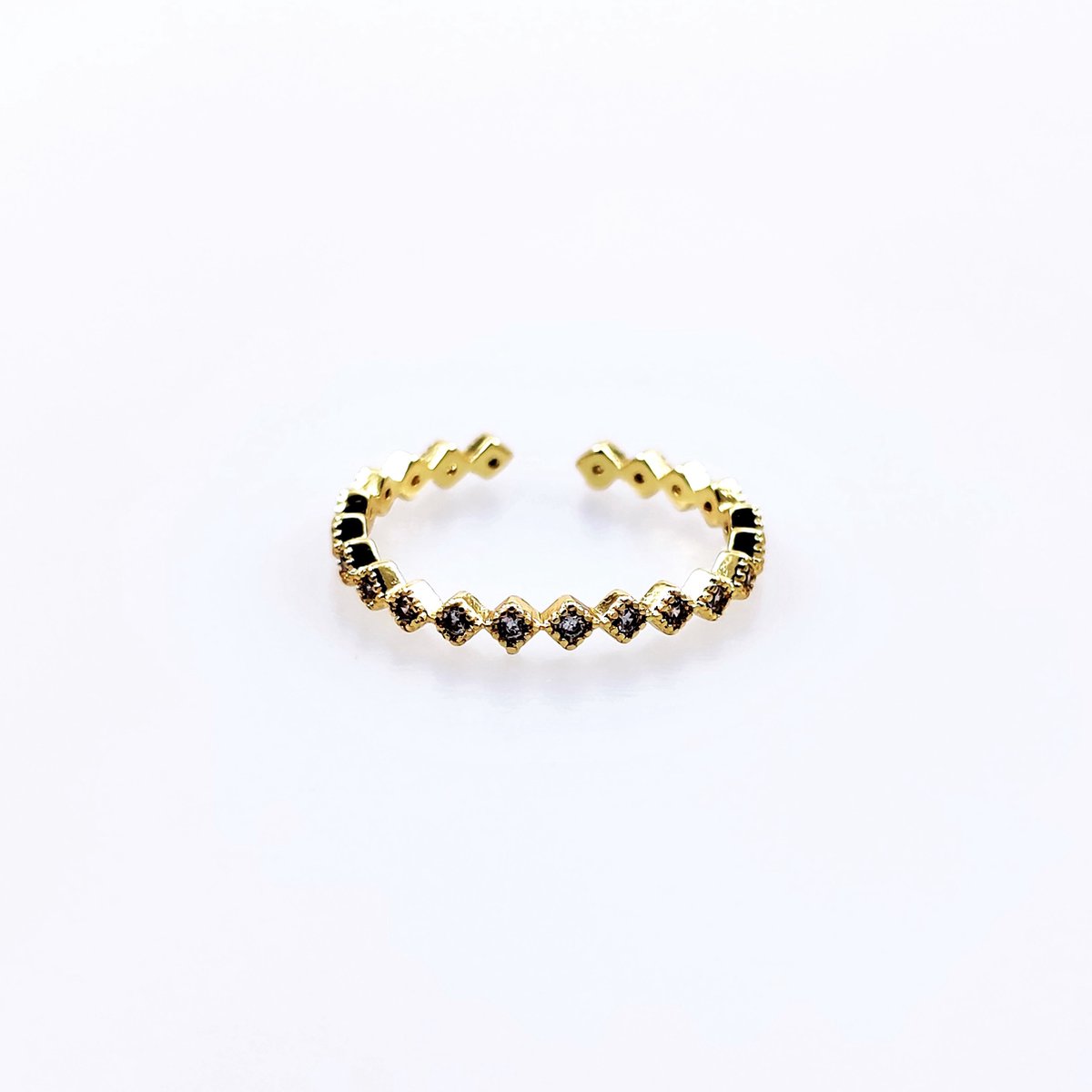 Dottilove - Smale Ring met Zirkonias - 14K Geelgoud Verguld - One Size Dames Ruitvorm Ring
