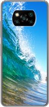 Geschikt voor Xiaomi Poco X3 NFC hoesje - Een close-up van een golf die breekt voor de kust van Hawaii - Siliconen Telefoonhoesje