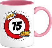 15 Jaar Verkeersbord Mok met tekst | Grappig Verjaardag Beker Cadeau | Bedrukte Koffie en Thee Mokken | Zwart | 330 ML