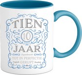 10 Jaar Legendarische Gebrouwen Mok met tekst | Donker Blauw - Zilver | Grappig Verjaardag Beker Cadeau | Bedrukte Mokken | Blauw | 330 ML