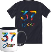 37 Jaar Vrolijke Verjaadag T-shirt met mok giftset Zwart | Verjaardag cadeau pakket set | Grappig feest shirt Heren – Dames – Unisex kleding | Koffie en thee mok | Maat L