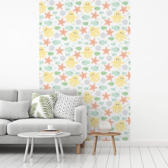Behang - Fotobehang Zeedieren - Baby - Schelpen - Breedte 140 cm x hoogte 220 cm