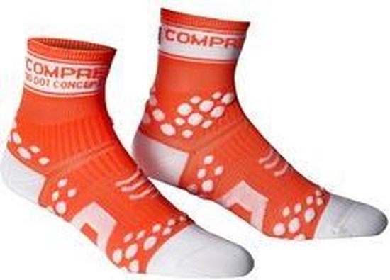 Chaussettes COMPRESSPORT Racing V2 Orange Fluo