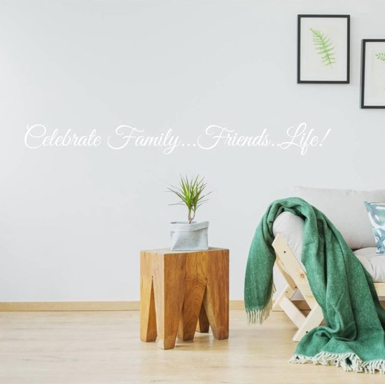 Muursticker Célébrez la famille… les Friends… la Life! - Wit - 120 x 14 cm - Salon textes anglais - Muursticker4Sale