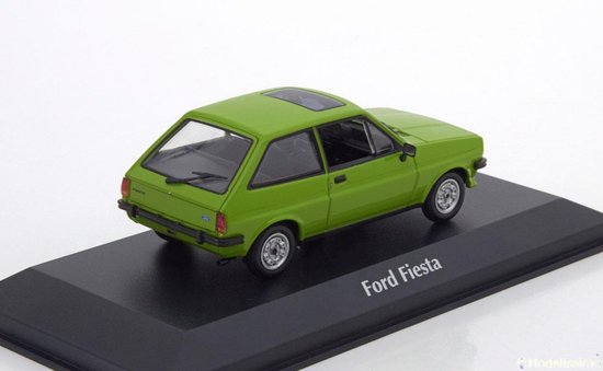 vitaliteit Nebu gaan beslissen Ford Fiesta MK1 1976 Groen 1-43 Maxichamps | bol.com