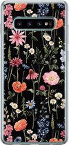 Leuke Telefoonhoesjes - Hoesje geschikt voor Samsung Galaxy S10 - Dark flowers - Soft case - TPU - Bloemen - Zwart
