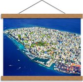 Schoolplaat – Malediven Eiland van Boven - 40x30cm Foto op Textielposter (Wanddecoratie op Schoolplaat)