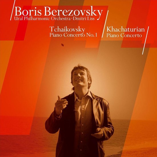Boris Berezovsky op de cover van een klassieke muziek-cd met Tchaikovsky's Piano Concerto No. 1 en Khachaturian's Piano Concerto.