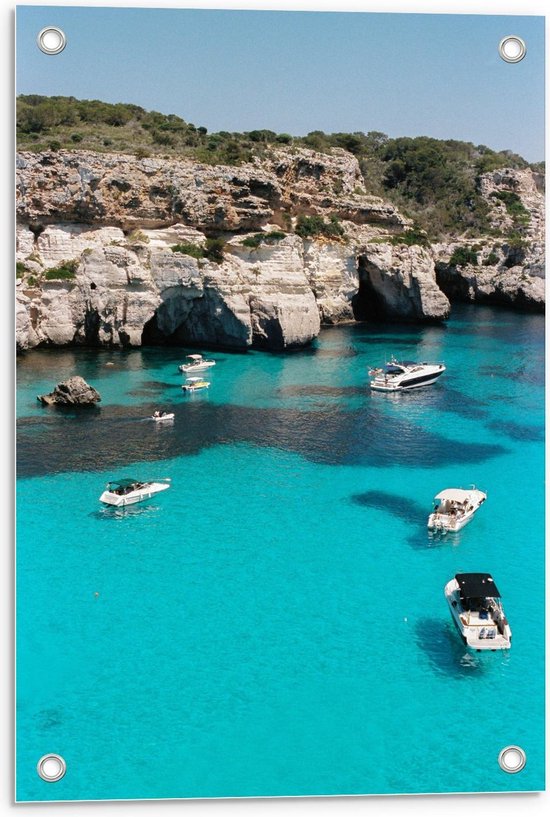 Tuinposter – Bootjes in Cala Macarelleta - Spanje - 40x60cm Foto op Tuinposter  (wanddecoratie voor buiten en binnen)