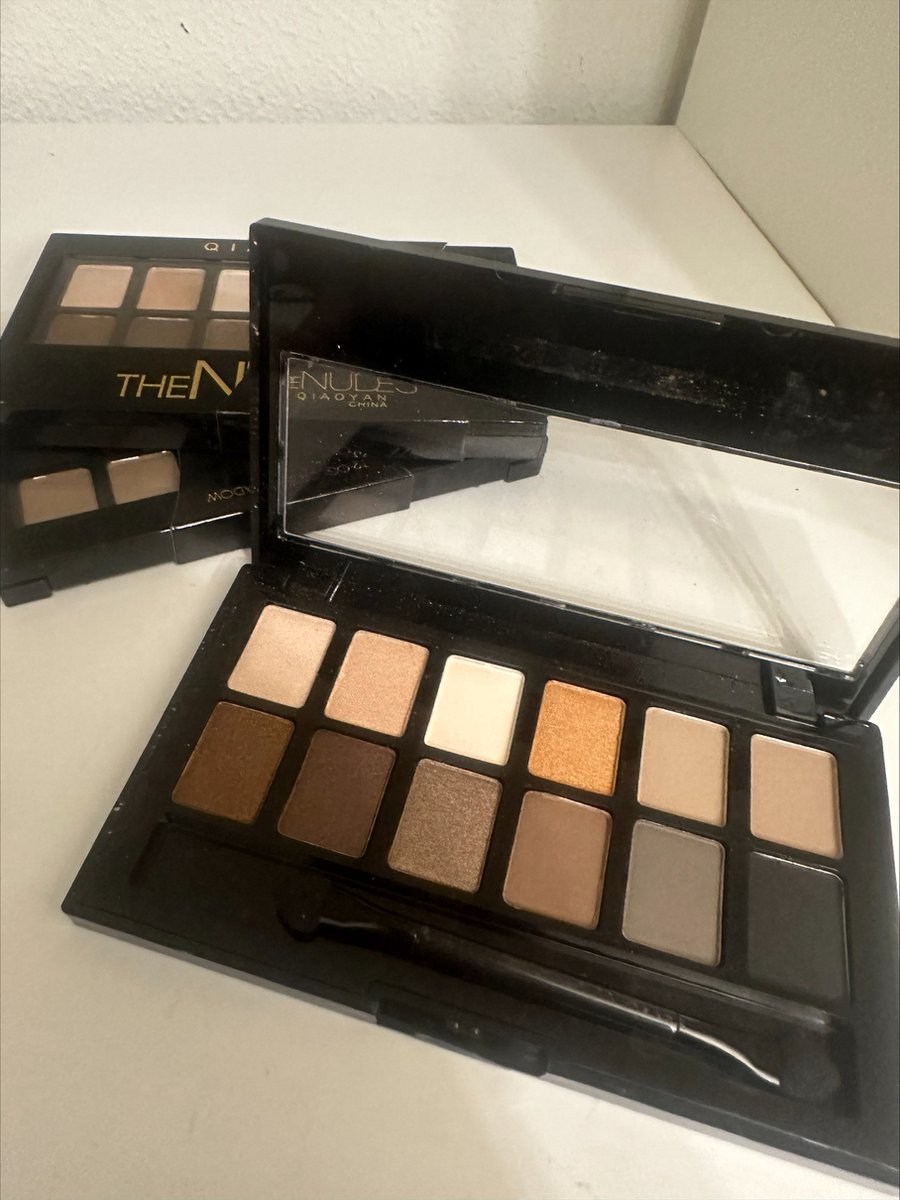 Goedkoopste 12 color smokey eyeshadow palette | Moederdag | Verjaardagscadeau| Cadeautje| Valentijnsdag| Kado | make up