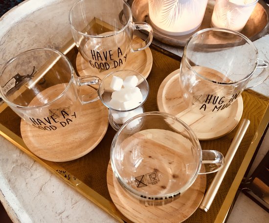 COM-FOUR® 4x gekleurde koffiekopjes met stippen, keramiek koffiepot