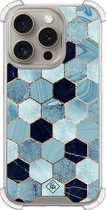 Casimoda® hoesje - Geschikt voor iPhone 15 Pro - Blue Cubes - Shockproof case - Extra sterk - TPU/acryl - Blauw, Transparant
