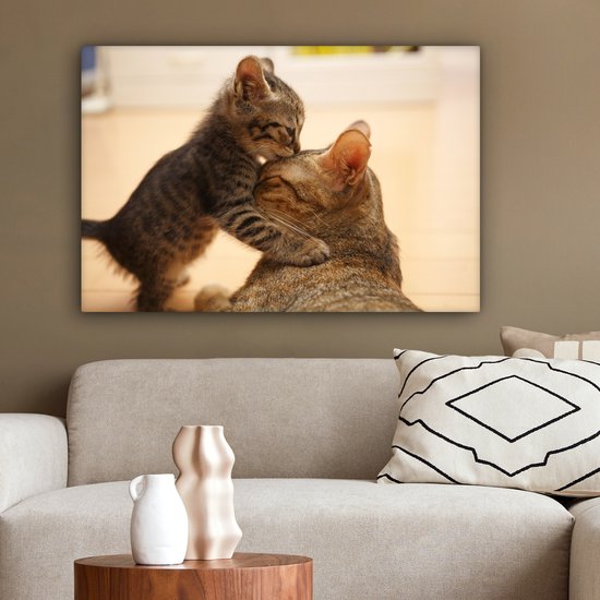 Chat câlin avec chaton 60x40 cm - Tirage photo sur toile (Décoration murale salon / chambre)