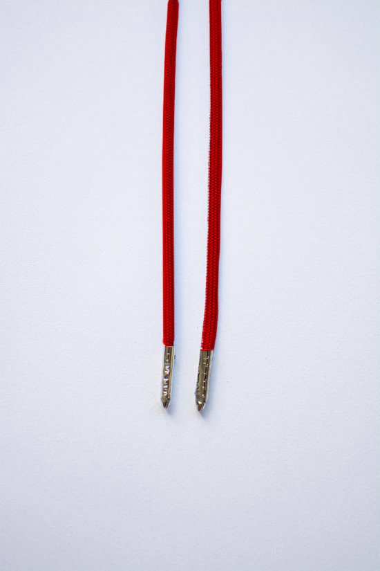 Schoenveters rond - fijn uni rood - 120cm met zilveren nestels veters rond veters voor wandelschoenen, werkschoenen en meer