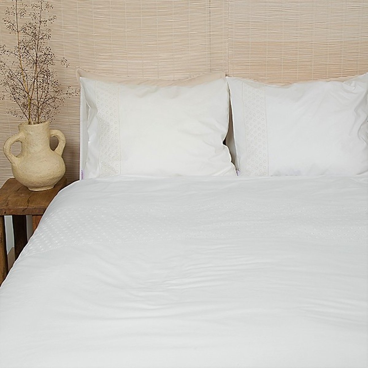 Town & Country Broderie Dekbedovertrek Olivia Off-white - 2-persoons (200 x 200/220 cm)