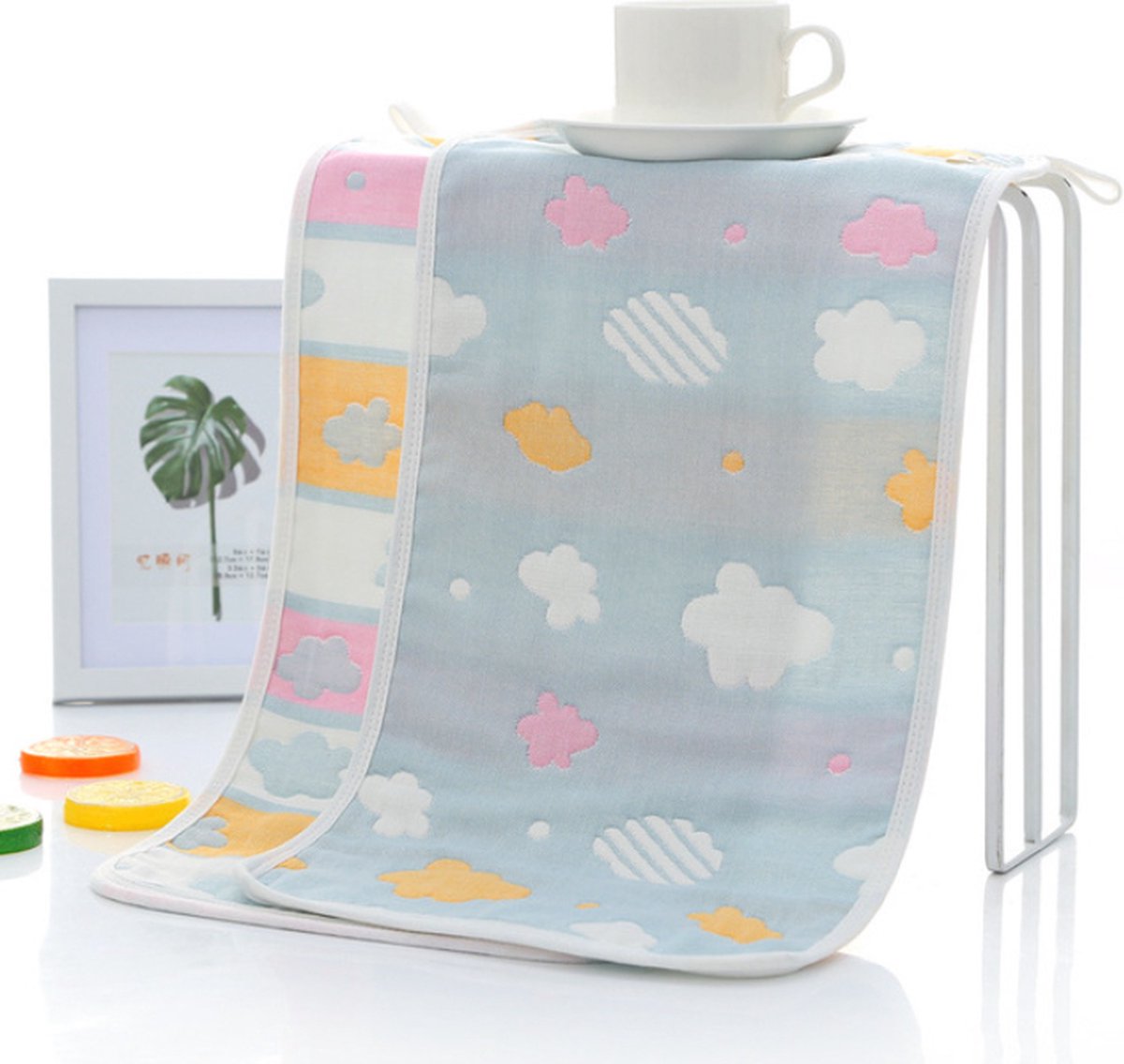 Goedkoopste Schouderdoek - Spuugdoek - Bo & Mila - Baby - Biologisch Katoen met Biesje - Blauw - Wolken